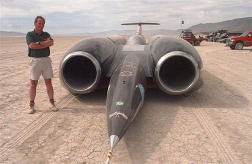 世界上速度最快的車:超音速推進號