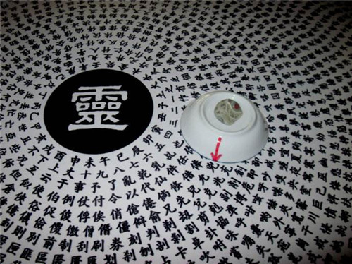 碟仙是什么，真的會死人嗎？說幾件傳聞的碟仙靈異事件