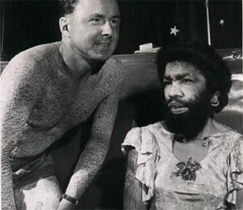 布雷路怪獸：類似狼人的神秘生物，吃人吃老虎視頻曝光