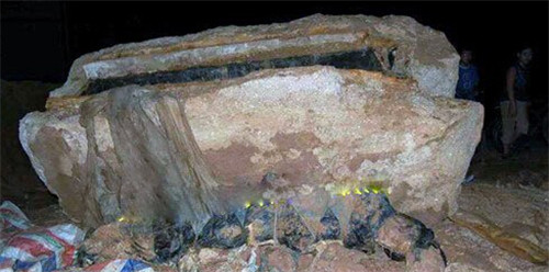 2015年四川南充僵尸事件，揭秘南充文物局領(lǐng)導(dǎo)燒尸體真相法