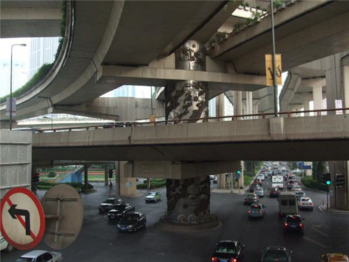 上海延安路高架橋龍柱事件的傳說和真相