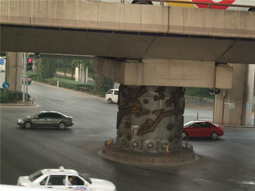 上海延安路高架橋龍柱事件的傳說和真相