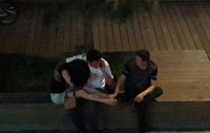 青島女子醉酒遭性侵 疑被路人當(dāng)街輪流猥褻圖片視頻曝光