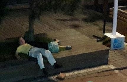 青島女子醉酒遭性侵 疑被路人當(dāng)街輪流猥褻圖片視頻曝光