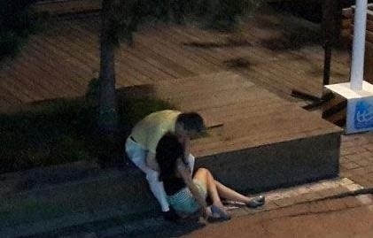 青島女子醉酒遭性侵 疑被路人當(dāng)街輪流猥褻圖片視頻曝光