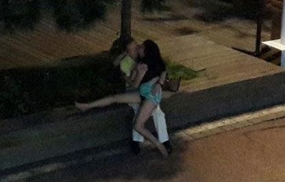 青島女子醉酒遭性侵 疑被路人當(dāng)街輪流猥褻圖片視頻曝光