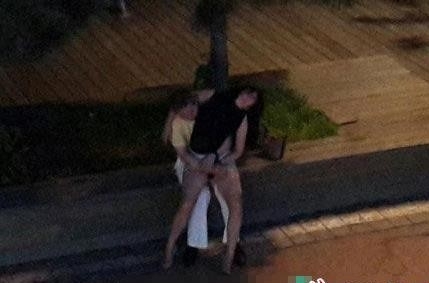 青島女子醉酒遭性侵 疑被路人當(dāng)街輪流猥褻圖片視頻曝光