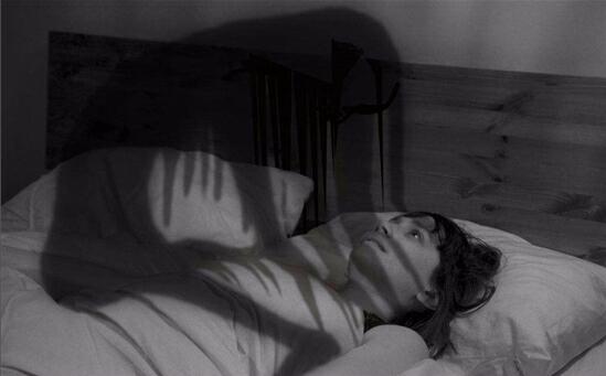 鬼壓床是怎么回事，如何避免？最科學的解釋答案